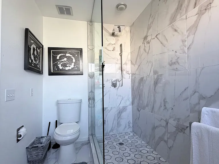 135 Desert West Dr — Photo 23