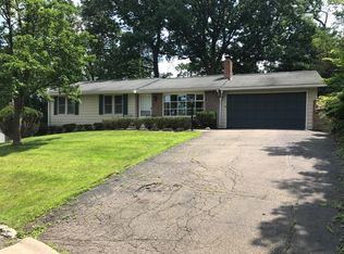 568 Sequoia Ln, Vestal, NY 13850