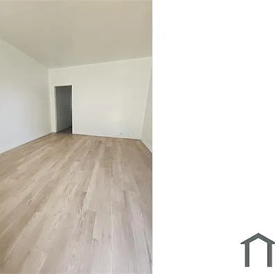 10420 S Broadway — Photo 7