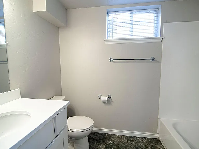 1549 E Westminster Ave — Photo 17
