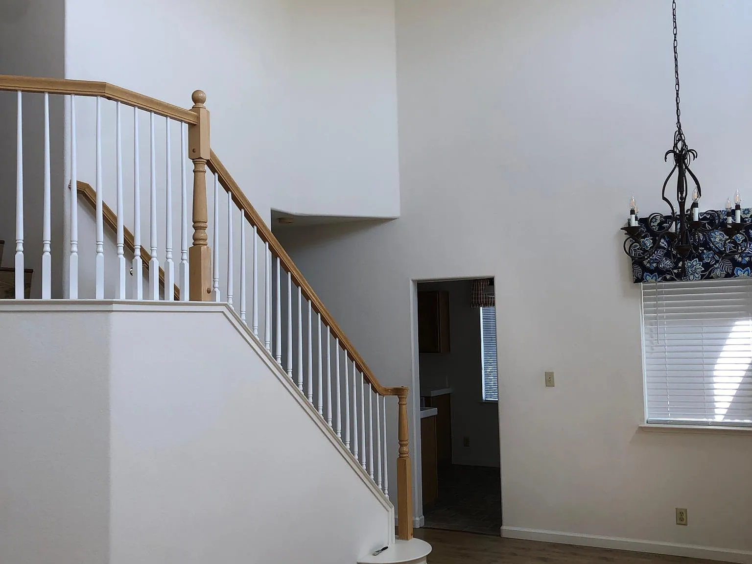 6730 Diamond Glen Dr — Photo 3