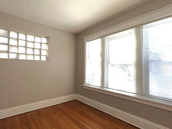 2nd image of 5243 Bancroft Ave APT 1E