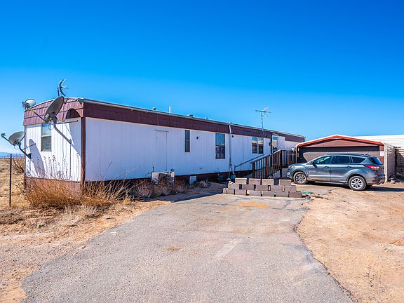 2nd image of 15 Windward Dr