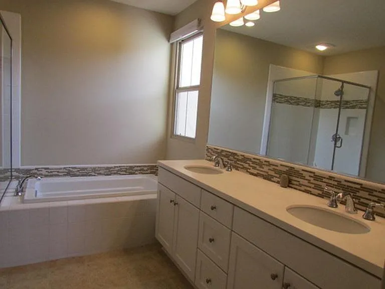 123 Thornhurst — Photo 12