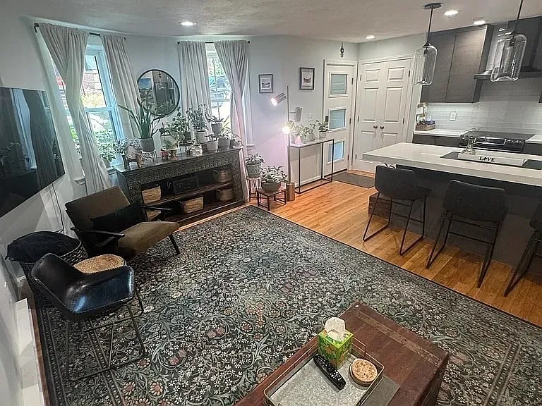 100 E Brookline St #1 — Photo 1