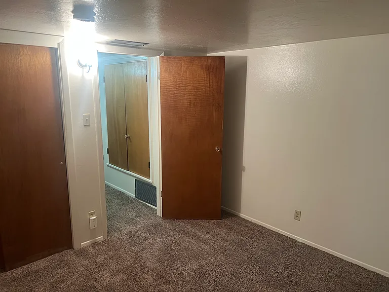 8328 Comanche Rd NE — Photo 14