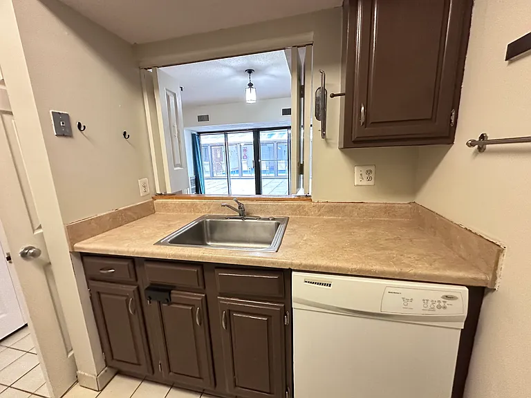 147 Kelton St #311 — Photo 7