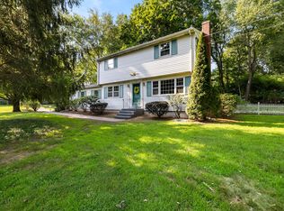 12 Alden Dr, Clinton, CT 06413