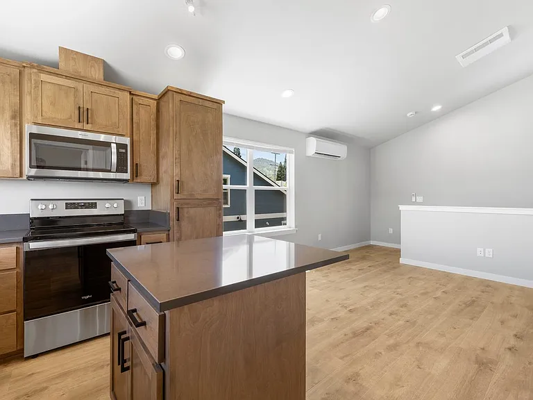 285 Talent Ave #B — Photo 6