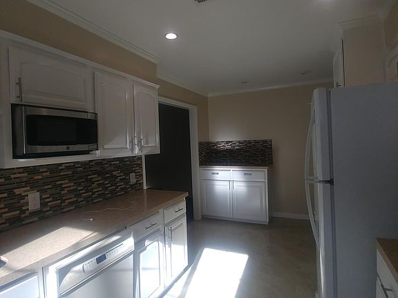 2nd image of 1085 Blair Ave