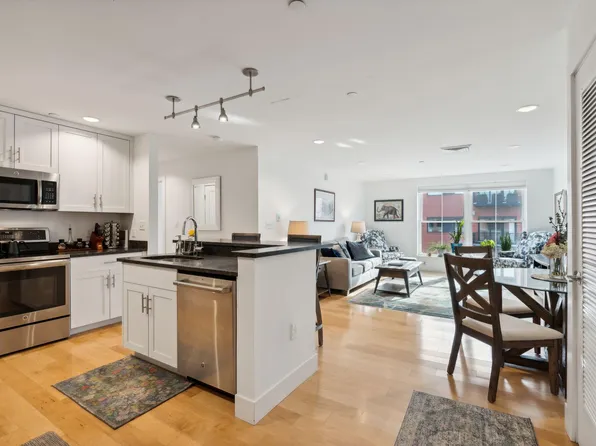 25 High Street #516, Portland, ME 04101
