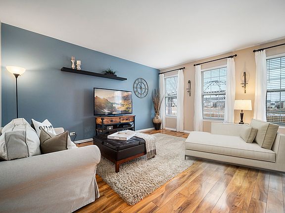 4th image of 2857 Troon Dr