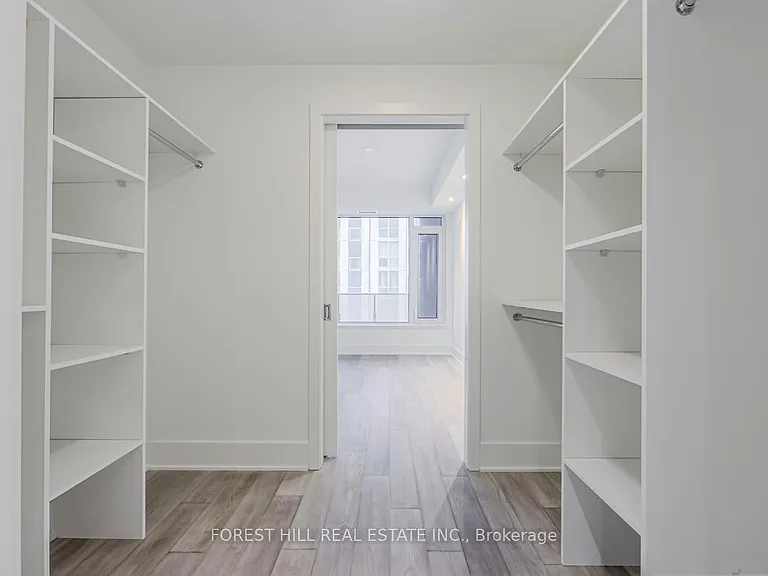 11 Yorkville Ave #2506 — Photo 23