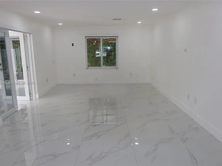 4401 SW 102nd Pl — Photo 11