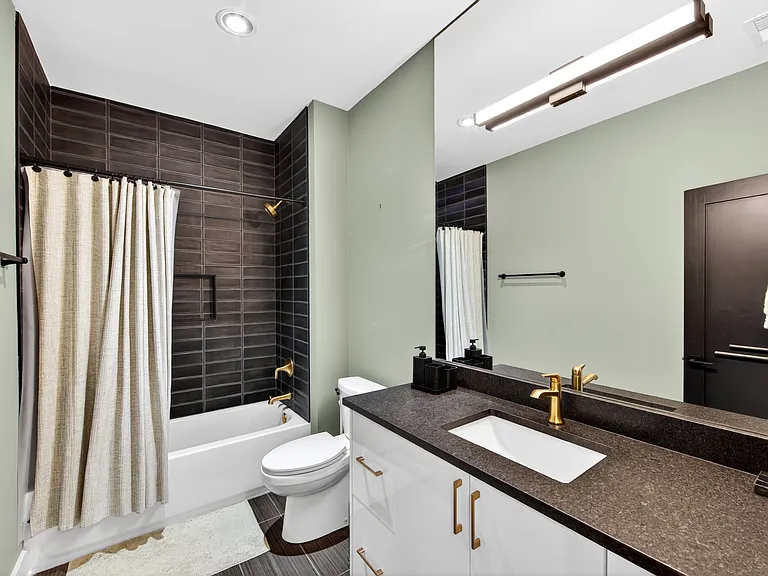 504 Shelton St — Photo 21