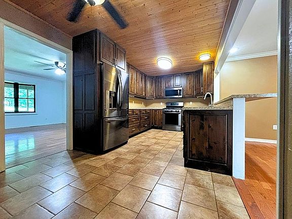 2nd image of 67 Highland Cove Ln