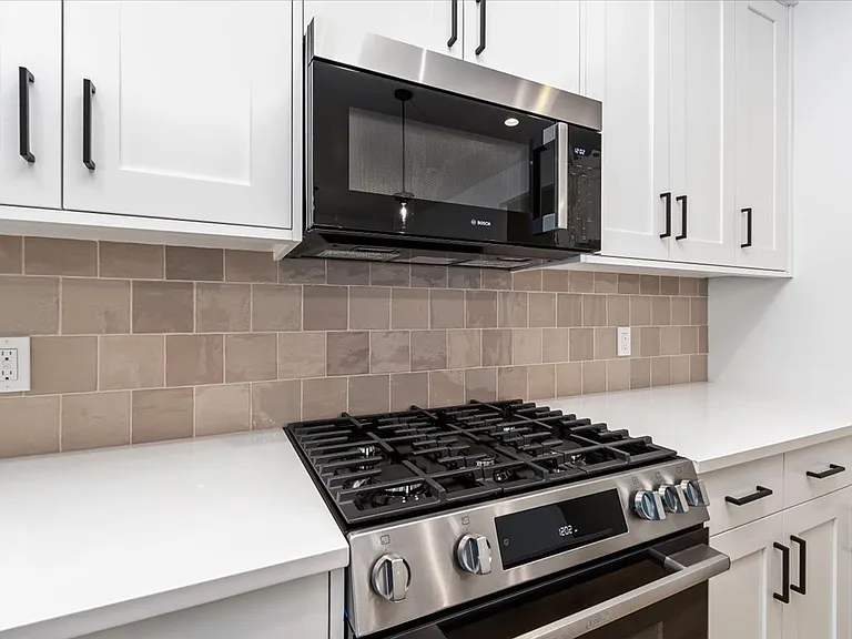 736 S Calhoun Ln — Photo 37