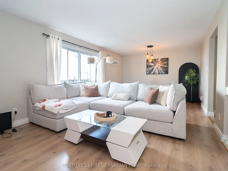 120 Centre St #101 — Photo 8