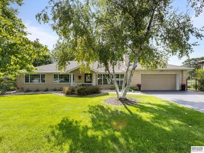 218 S 94th St, Omaha, NE, 68114