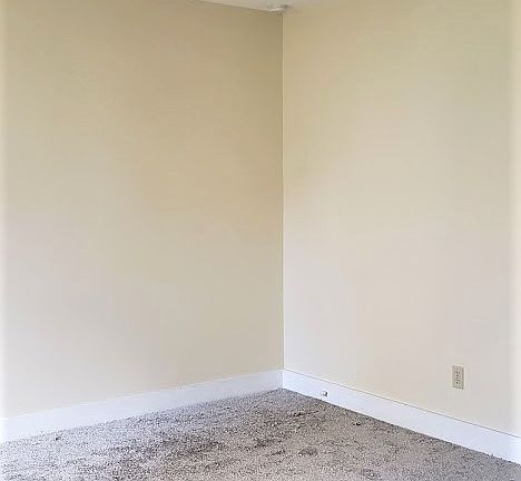 3rd image of 227 14th St APT 6