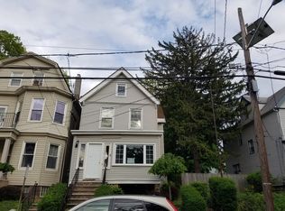 86 Smith St, Irvington, NJ 07111