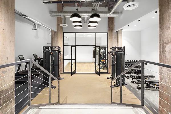 Rented by SERHANT. | media 17