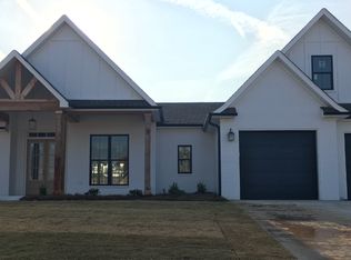 129 McCallen Rd, Muscle Shoals, AL 35661