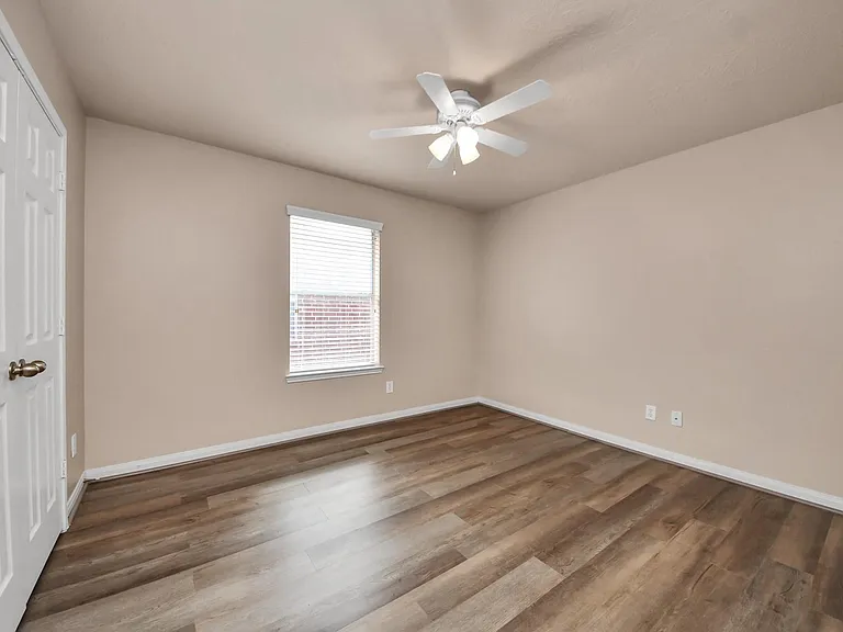 1818 Fergus Park Ct — Photo 16