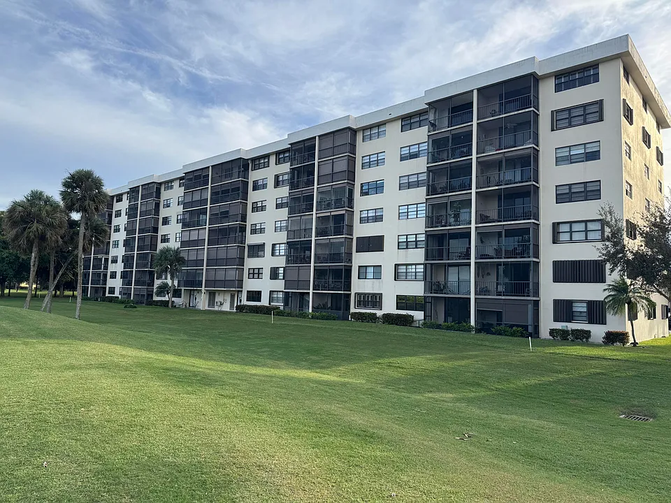 2430 Deer Creek Country Club Blvd #2-407