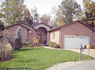 3 Red Sky Dr, Morgantown, WV 26508