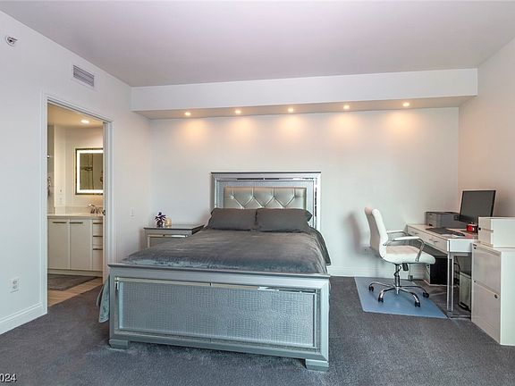 5th image of 322 Karen Ave Unit 3004