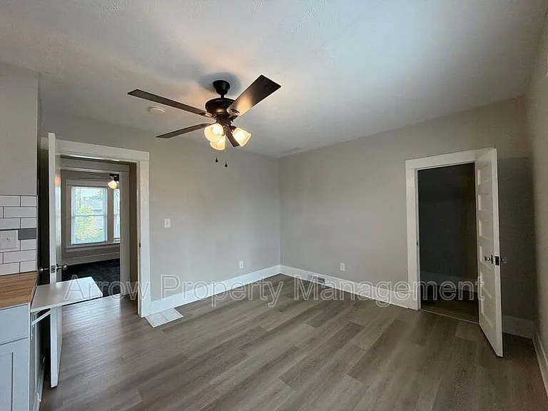 136 N 27th St #2 — Photo 5