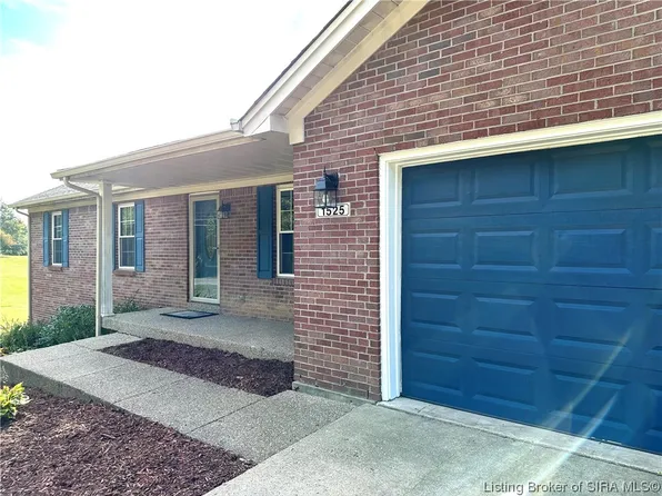 1525 Flatwood Road NE, New Salisbury, IN 47161