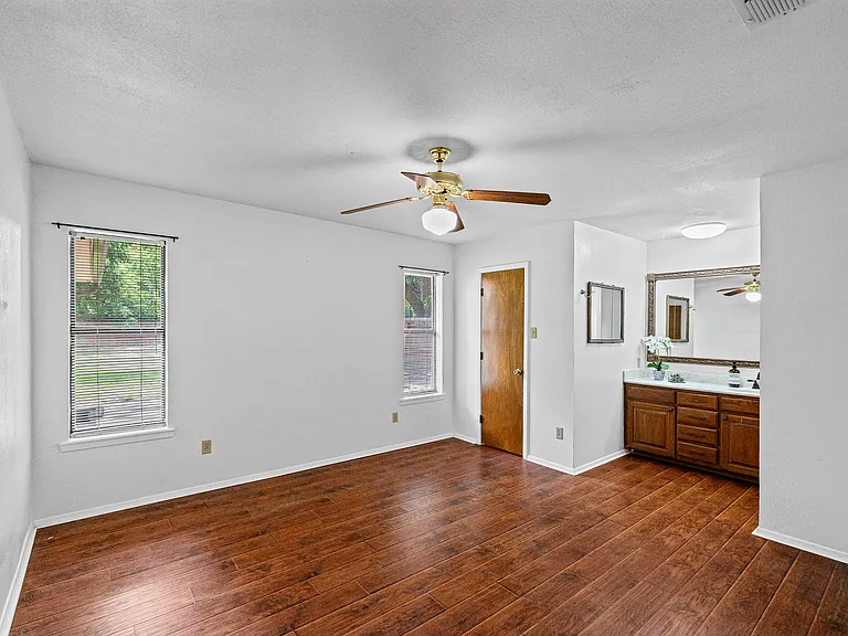 1017 Meadowlark Ln — Photo 16