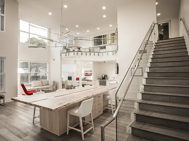 Mode Leasing Office