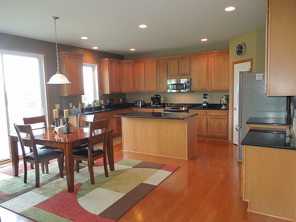 3rd image of 3779 Whitetail Dr