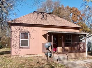 1110 W Locust St, Independence, KS 67301