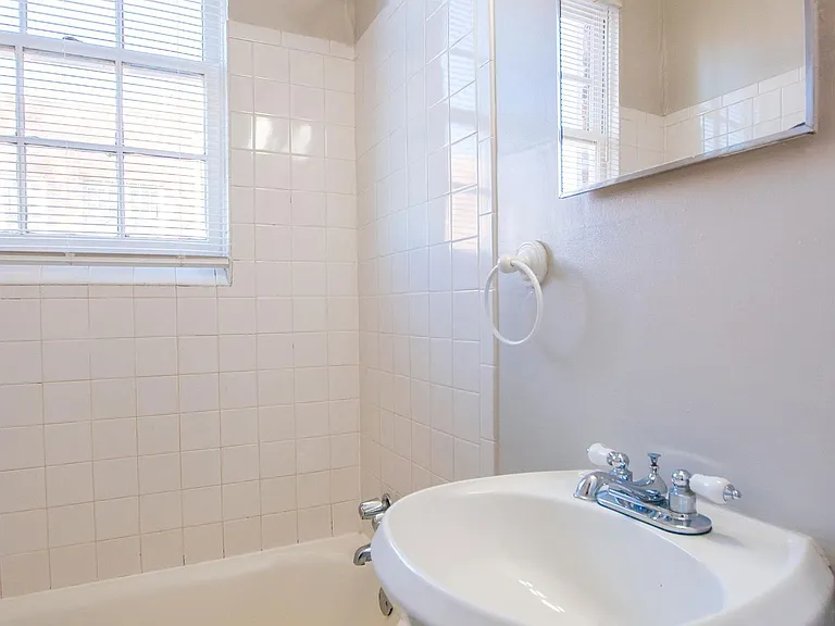 674 Somerset Ter NE #3 — Photo 8