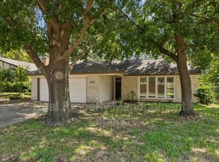 2024 Robinson St, Irving, TX 75060