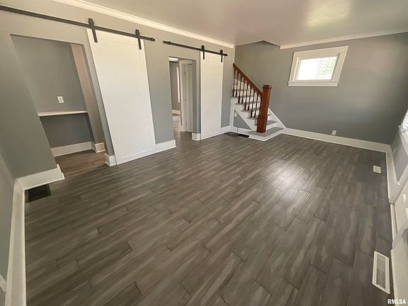 5th image of 725 Olive St