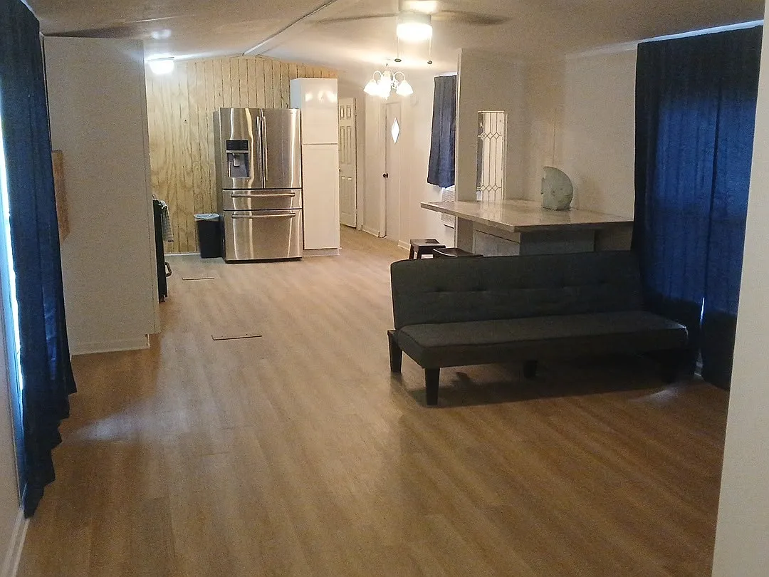 2 bed, 1000 sqft, $1,500 — Photo 2