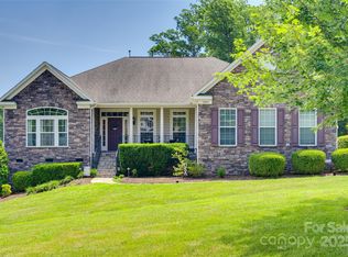 3905 Hounslow Ln, Harrisburg, NC 28075