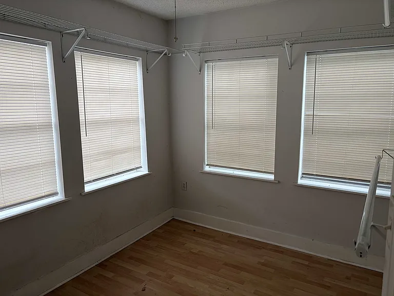 2216 Searle Ave — Photo 10