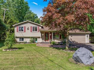 1560 Mercedes St, West Bloomfield, MI