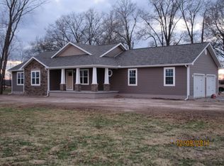 12069 Bessie Rd, Benton, IL 62812