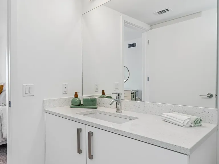210 NE 1st Ave #583 — Photo 3