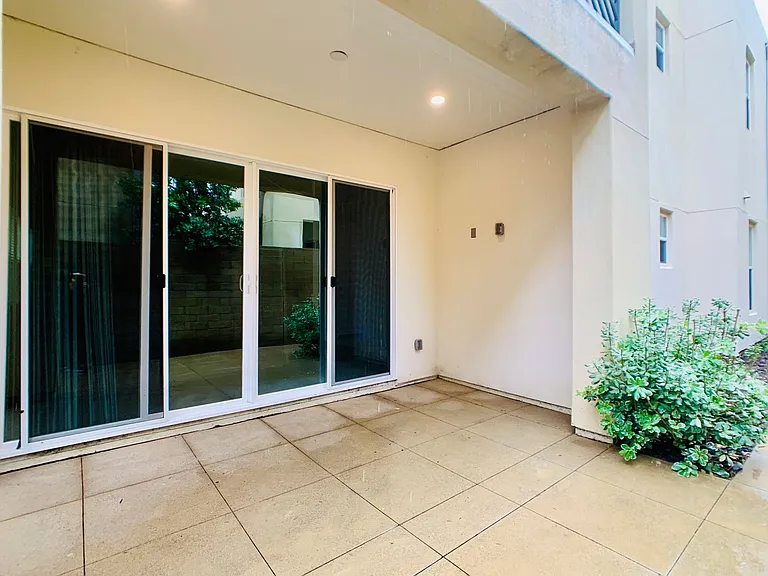 810 Beacon — Photo 19