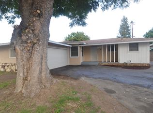 7342 Vanalden Ave, Reseda, CA 91335