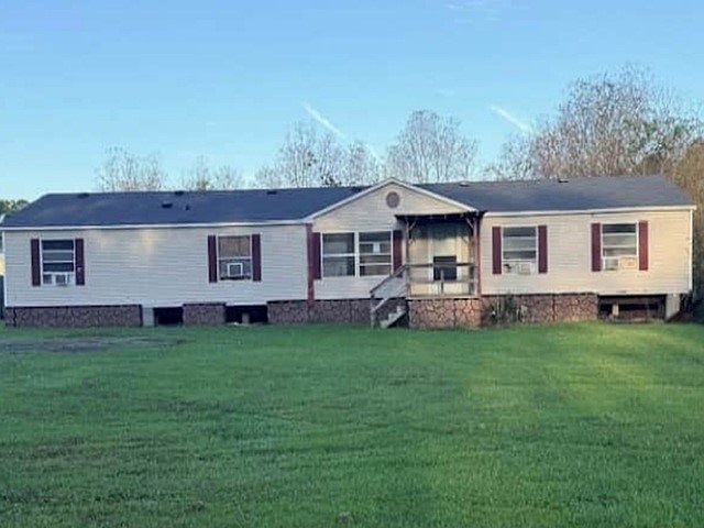 1st image of 5569 Crystal Dr