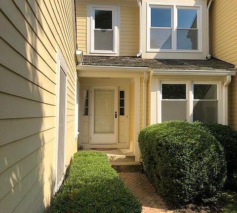 5th image of 3209 N Tacoma St